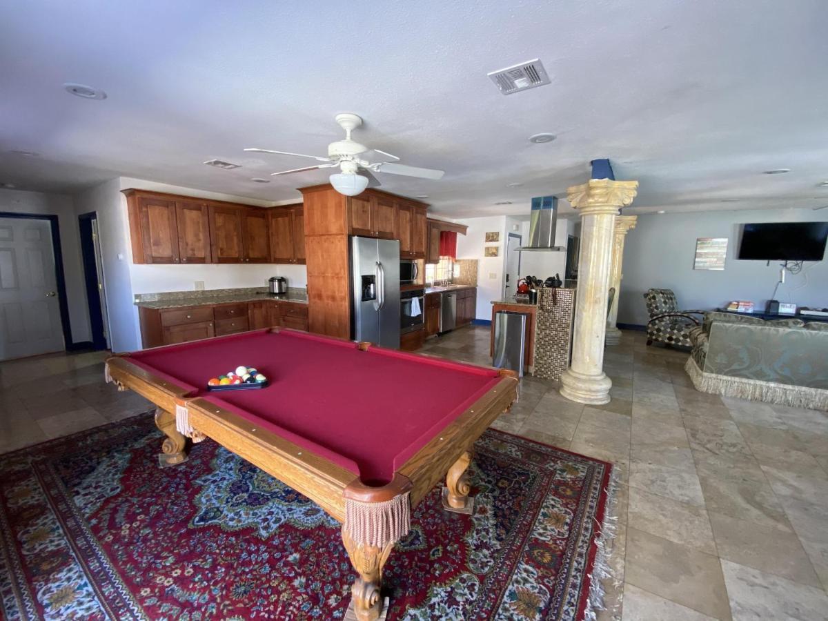 Vegas Elegance! Pool Table&sparkling Pool!