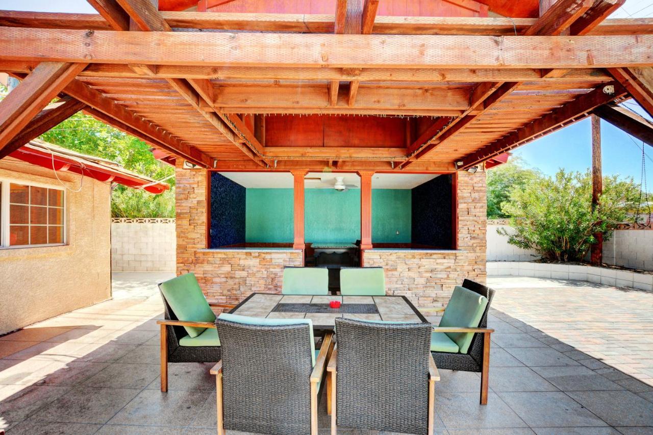 Vegas Elegance! Pool Table&sparkling Pool!